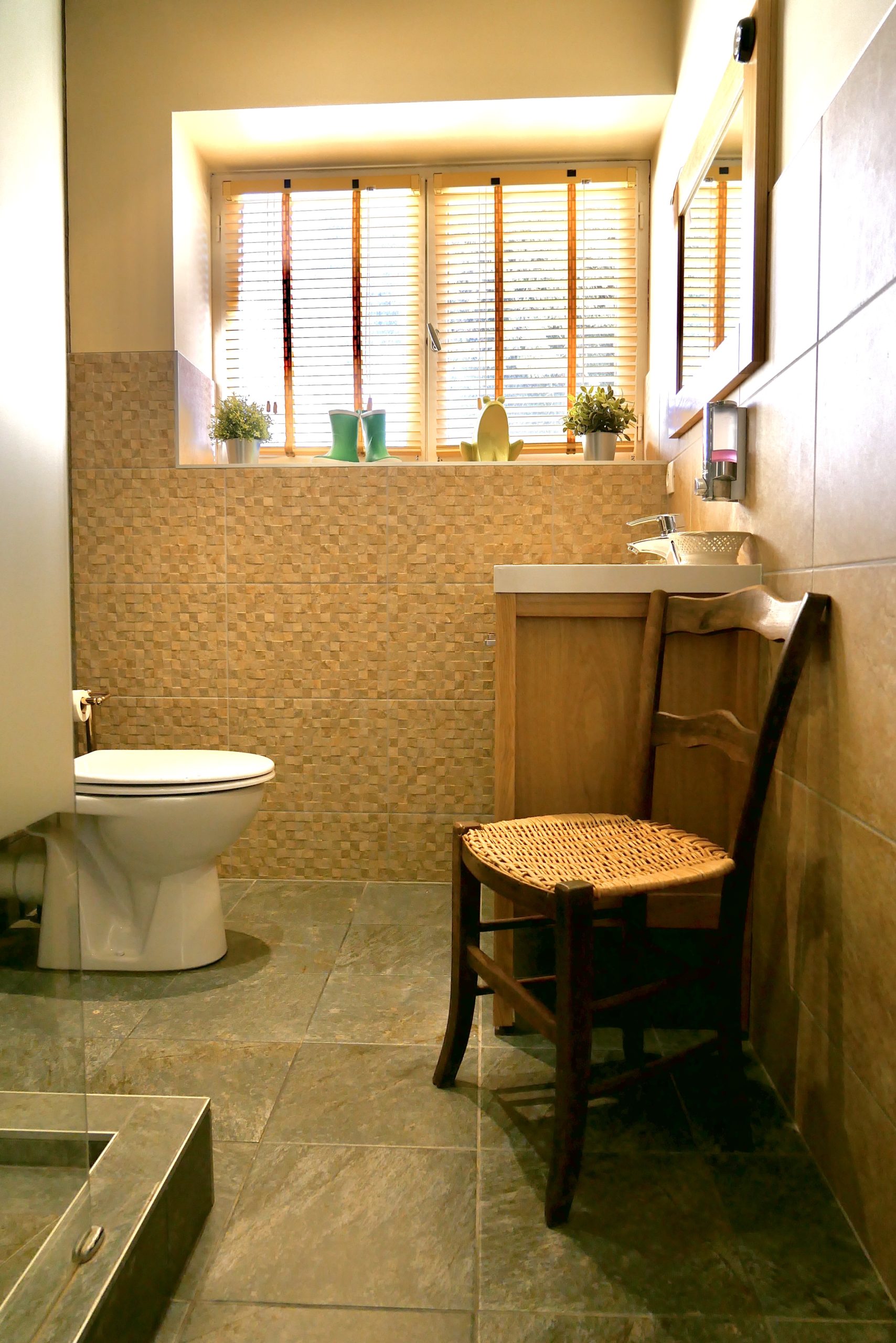 La Roseraie, Neuville-de-Poitou