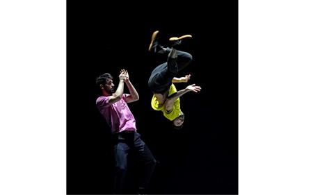 C'est Noël à Ciboure : Tricot, spectacle de cirque acrobatique C'est Noël à Ciboure : Tricot, spectacle de cirque acrobatique