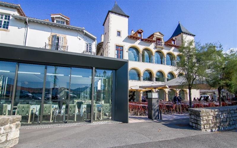 Bar - Restaurant Le Suisse - La txalupa