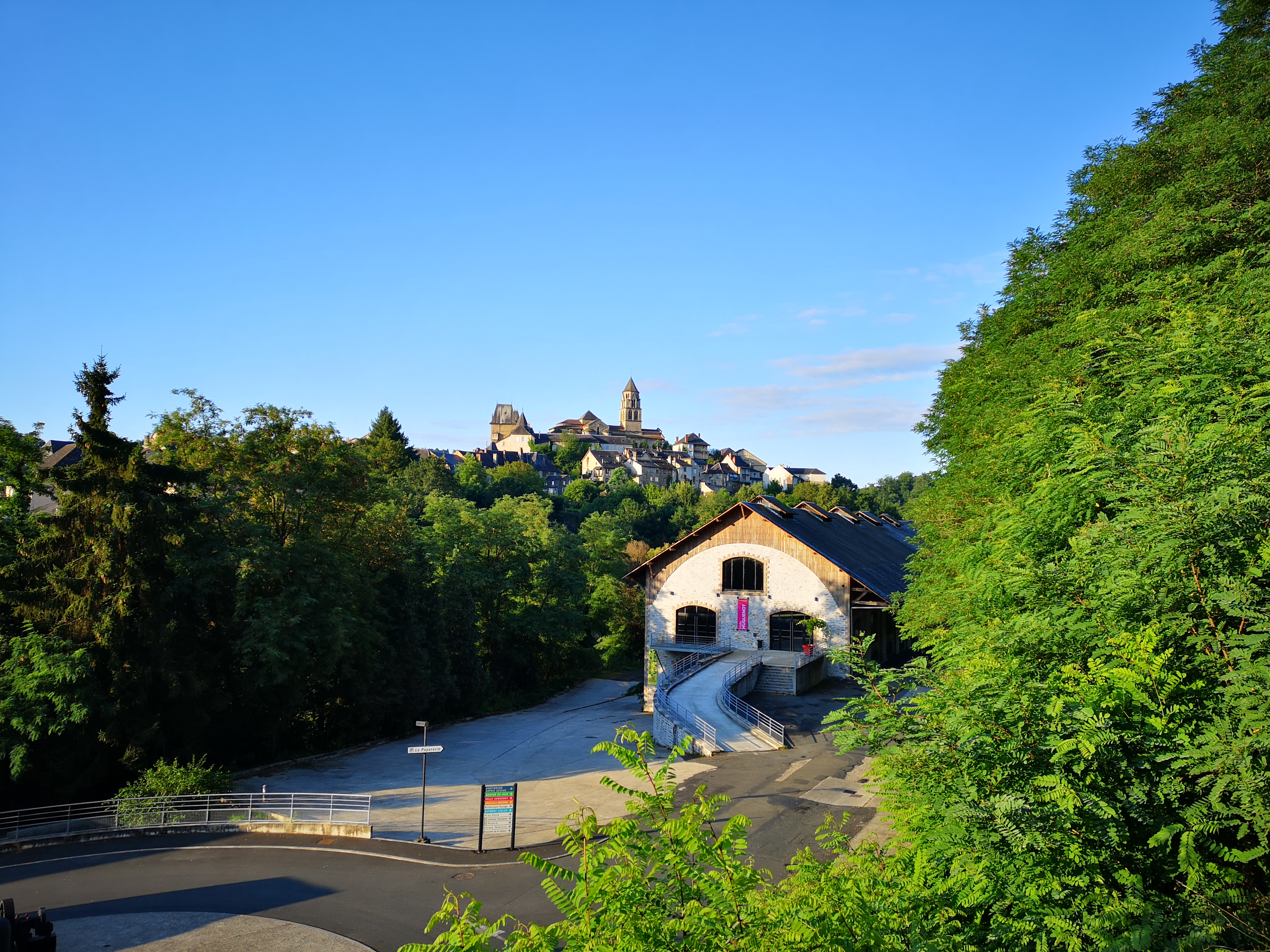 Uzerche - visite de la Papeterie