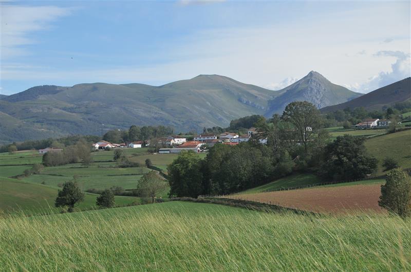 Herriz Herri (de village à village) - Hergarai Oztibarre