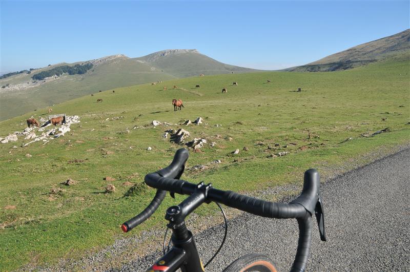 Kaskoz kasko (sur les hauteurs) - Les ports de Cize