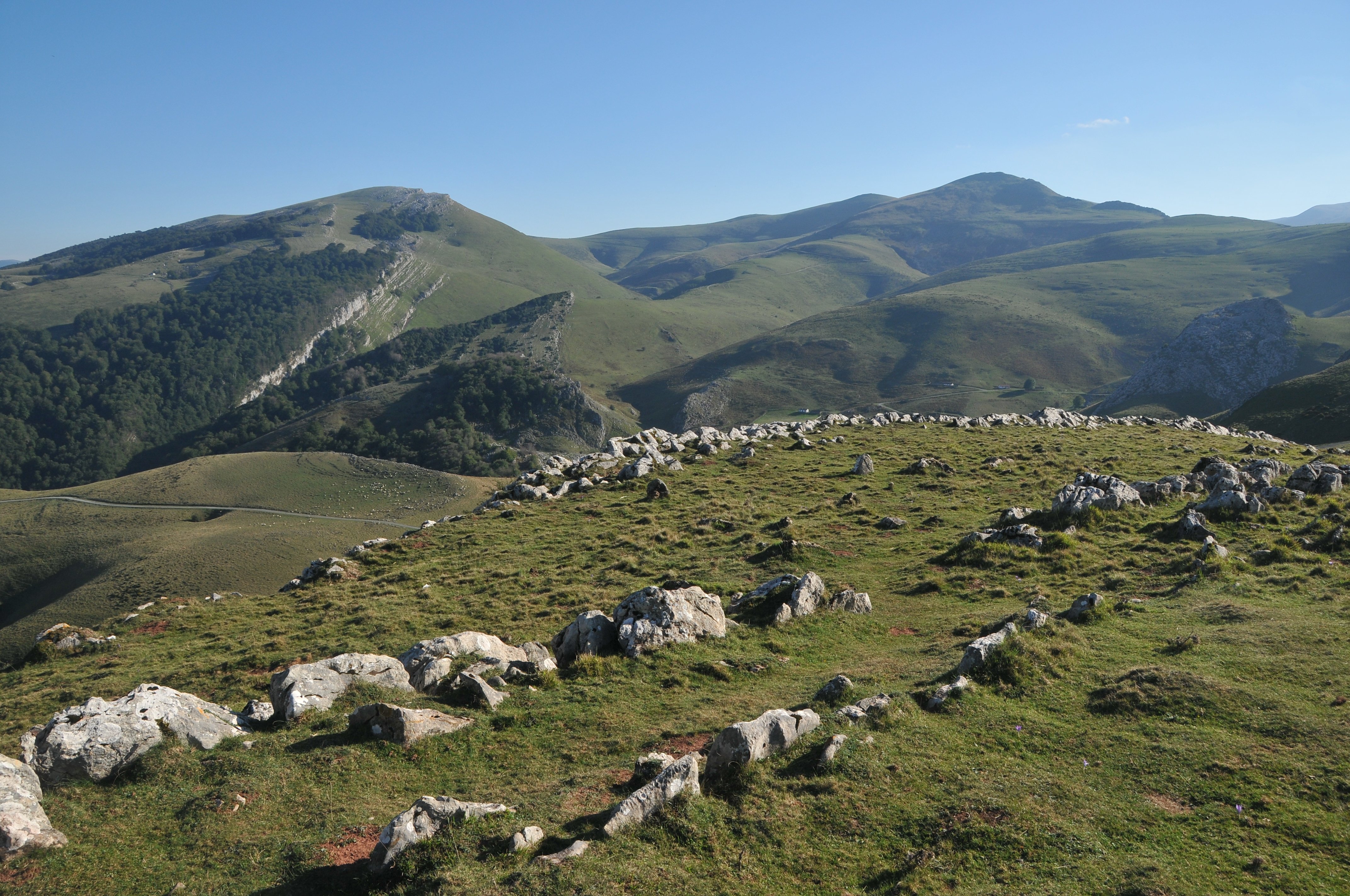 Kaskoz kasko (sur les hauteurs) - Les ports de Cize, Estérençuby