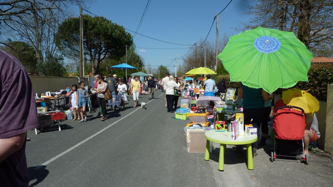 Vide-greniers "Meyran les Grands Champs" - photo 2