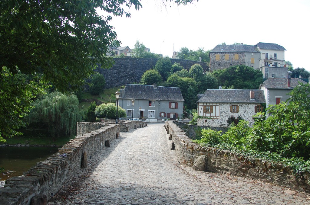 Vieux pont sur la Vézère, Vigeois - photo 3