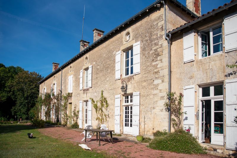 Logis de la Roche Cantin - Chambre d'hôtes Ophélie