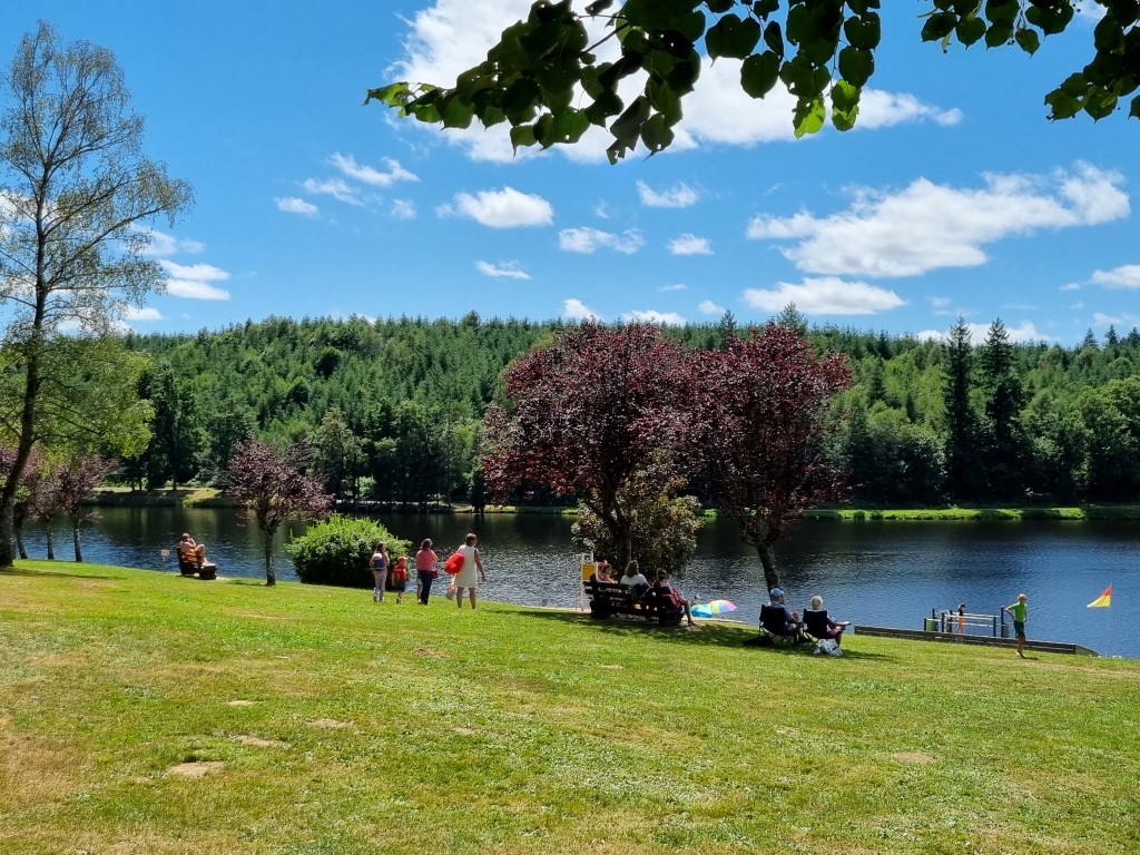 Aire de service camping-cars Lac de St Mathieu, Saint-Mathieu - photo 2