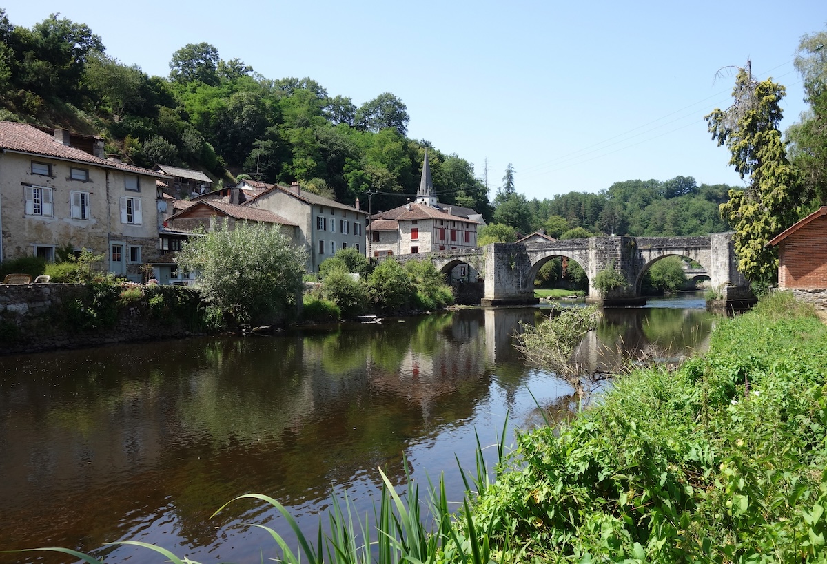 GRP®Monts et Barrages en Limousin - Etape 9 - De Saint-Paul à Saint-Léonard-de-Noblat