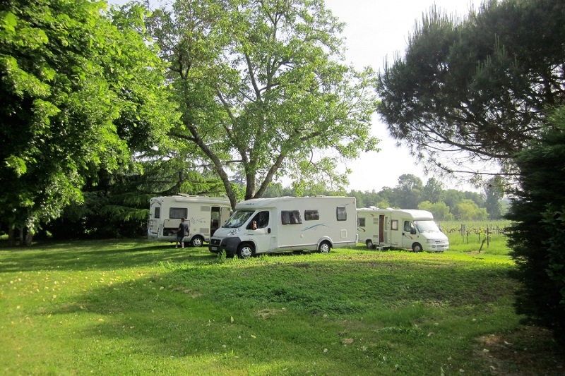 Aire de camping-cars des Vignobles Lobre et fils - photo 2