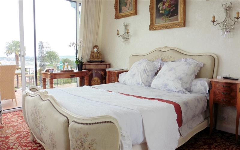 Chambres d'hôtes et Appartements- Villa Erresinolettean