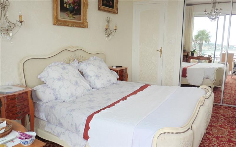 Chambres d'hôtes et Appartements- Villa Erresinolettean