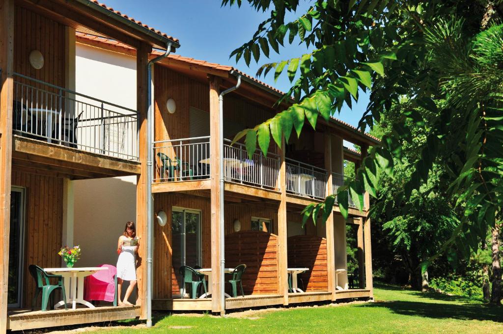 Village de vacances VTF  "Le Domaine de Peyrichoux"