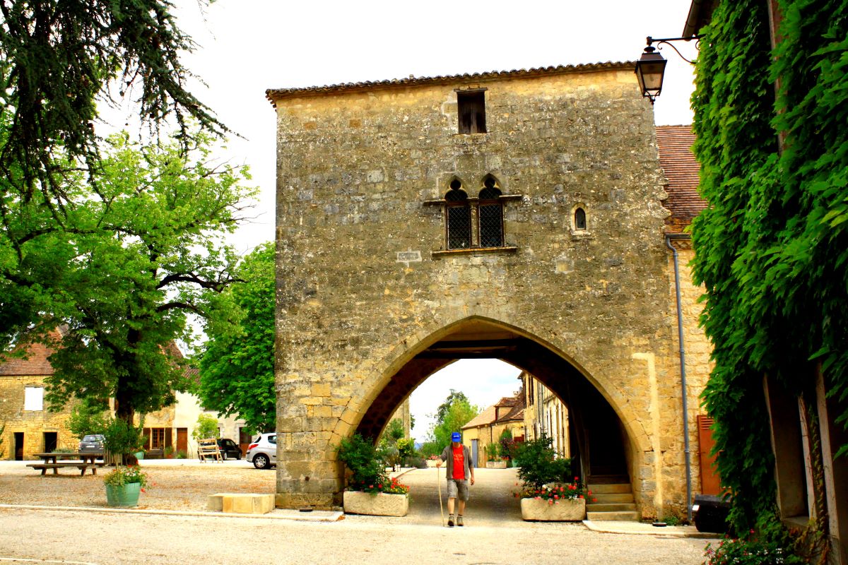 Chemin d'Amadour : étape 15 : De Saint-Avit-Sénieur à Cadouin