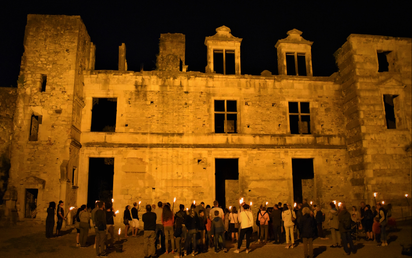 Visite aux flambeaux : entre histoire et ombres - photo 3