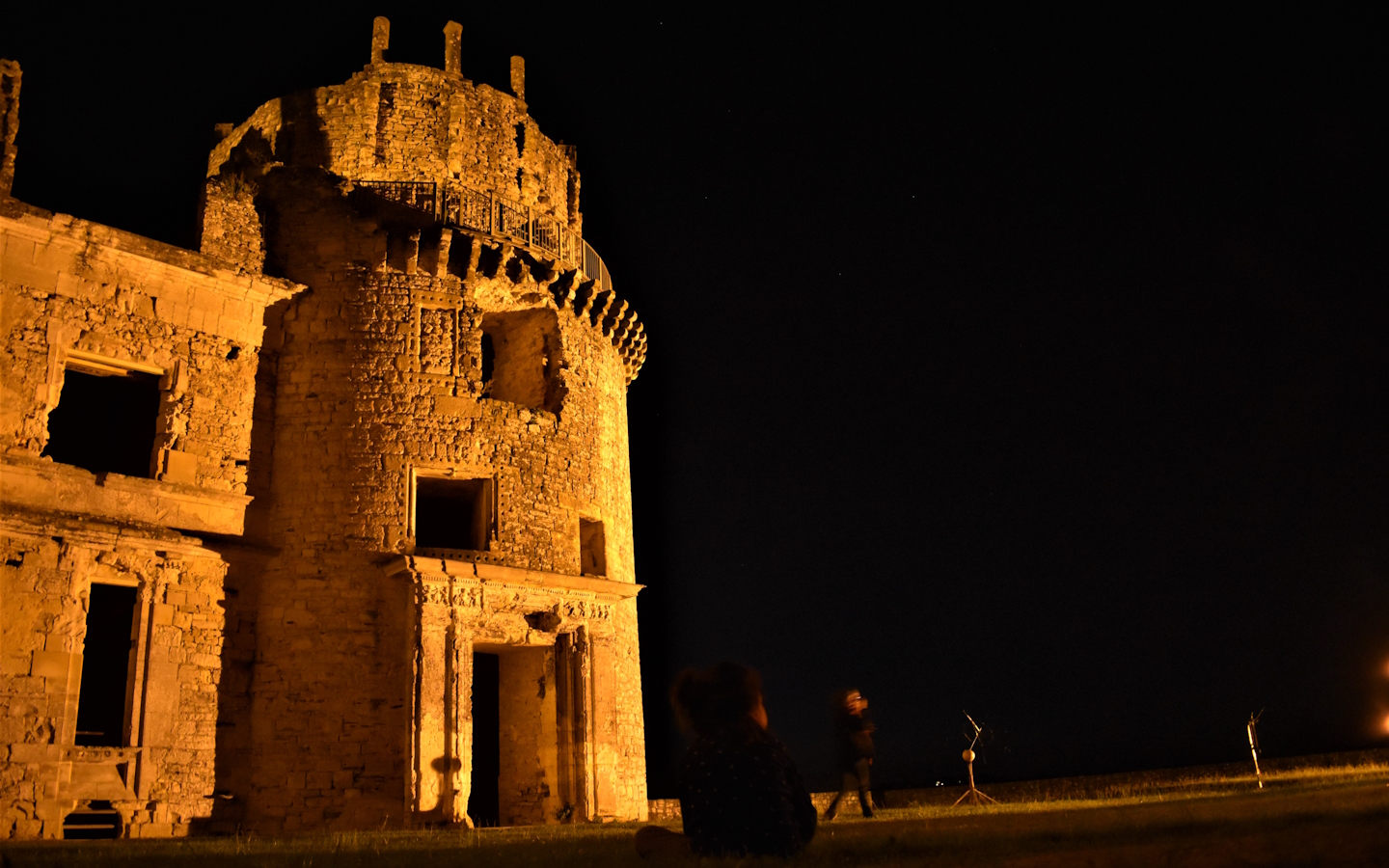 Visite aux flambeaux : entre histoire et ombres - photo 2