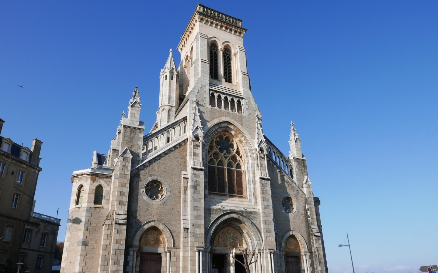 Visite Flash : Sainte-Eugénie : de la Chapelle Notre-Dame-de-la-pitié à l’Église Néo-GothiqueBiarritz