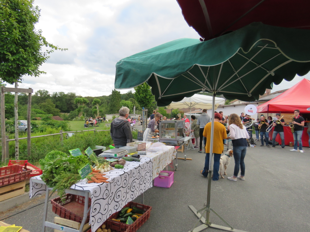 Marché fermier semi-nocturne à Maisonnais-sur-Tardoire et concert gratuit