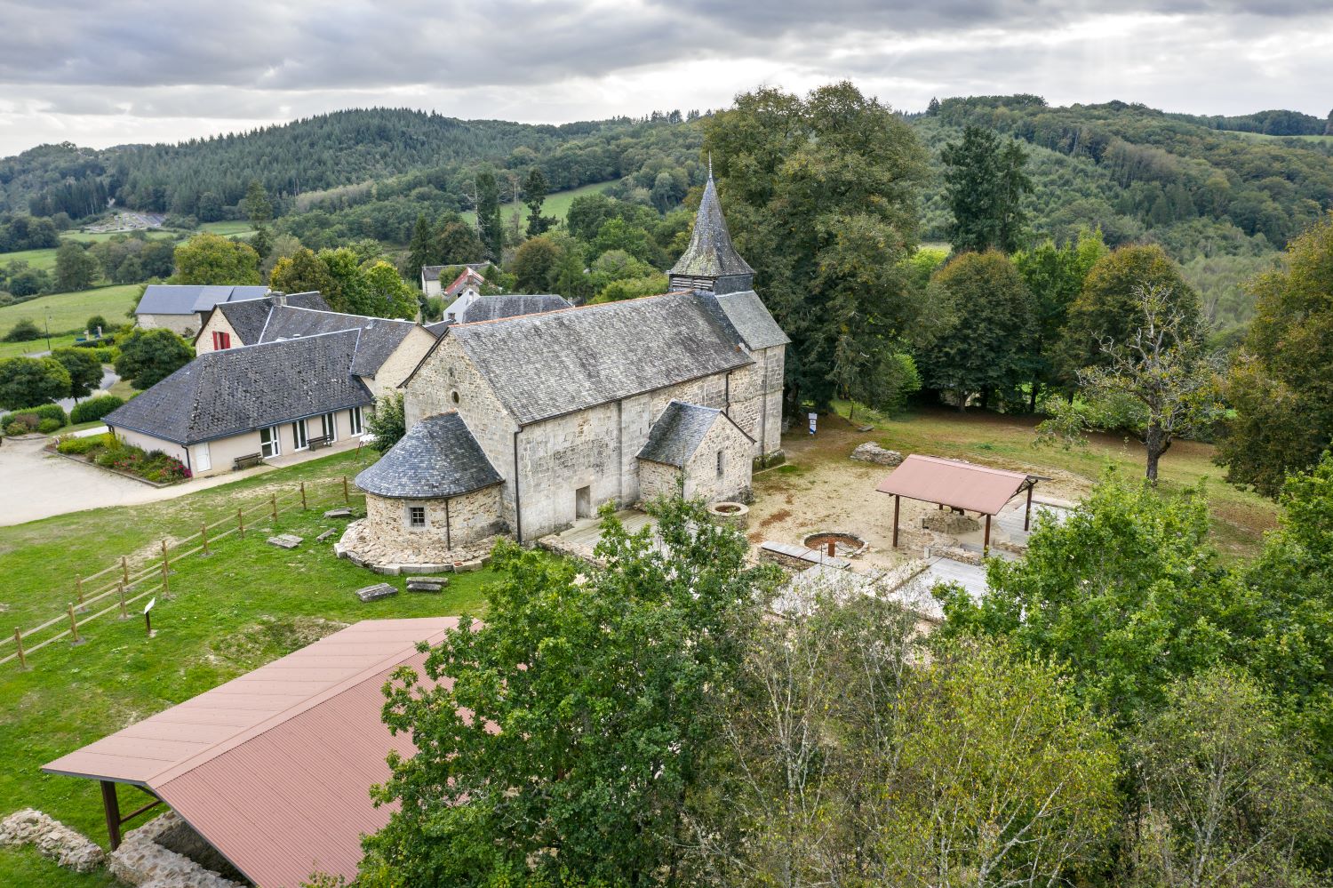 Eglise Notre-Dame de l'assoption ou Saint-Martin-de-Tours de Soudaine-Lavinadière, Soudaine-Lavinadière - photo 2