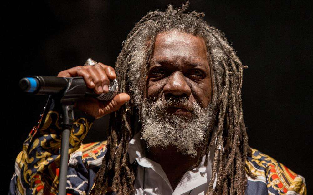 La Naute : Winston McAnuff feat Bazbaz & Crapy PP
