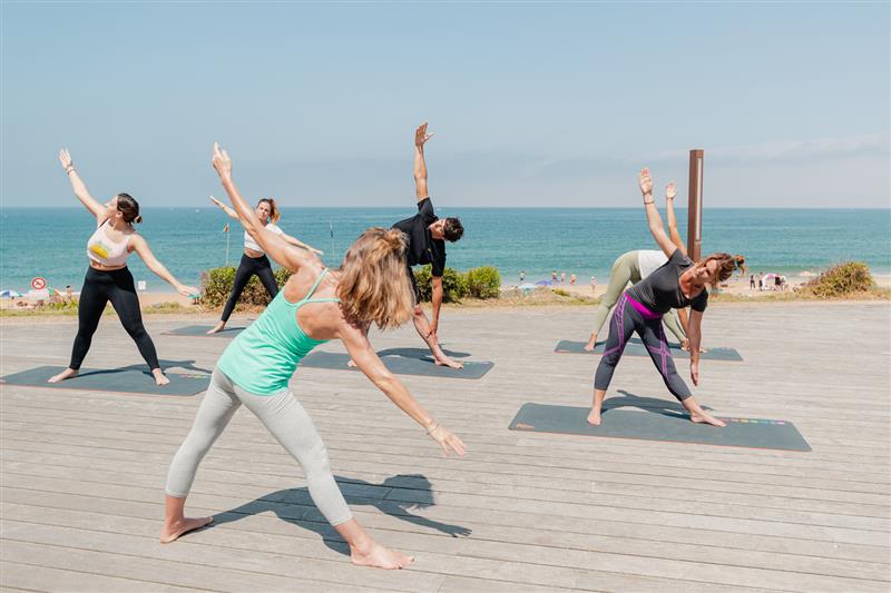 Yoga face à l'Océan