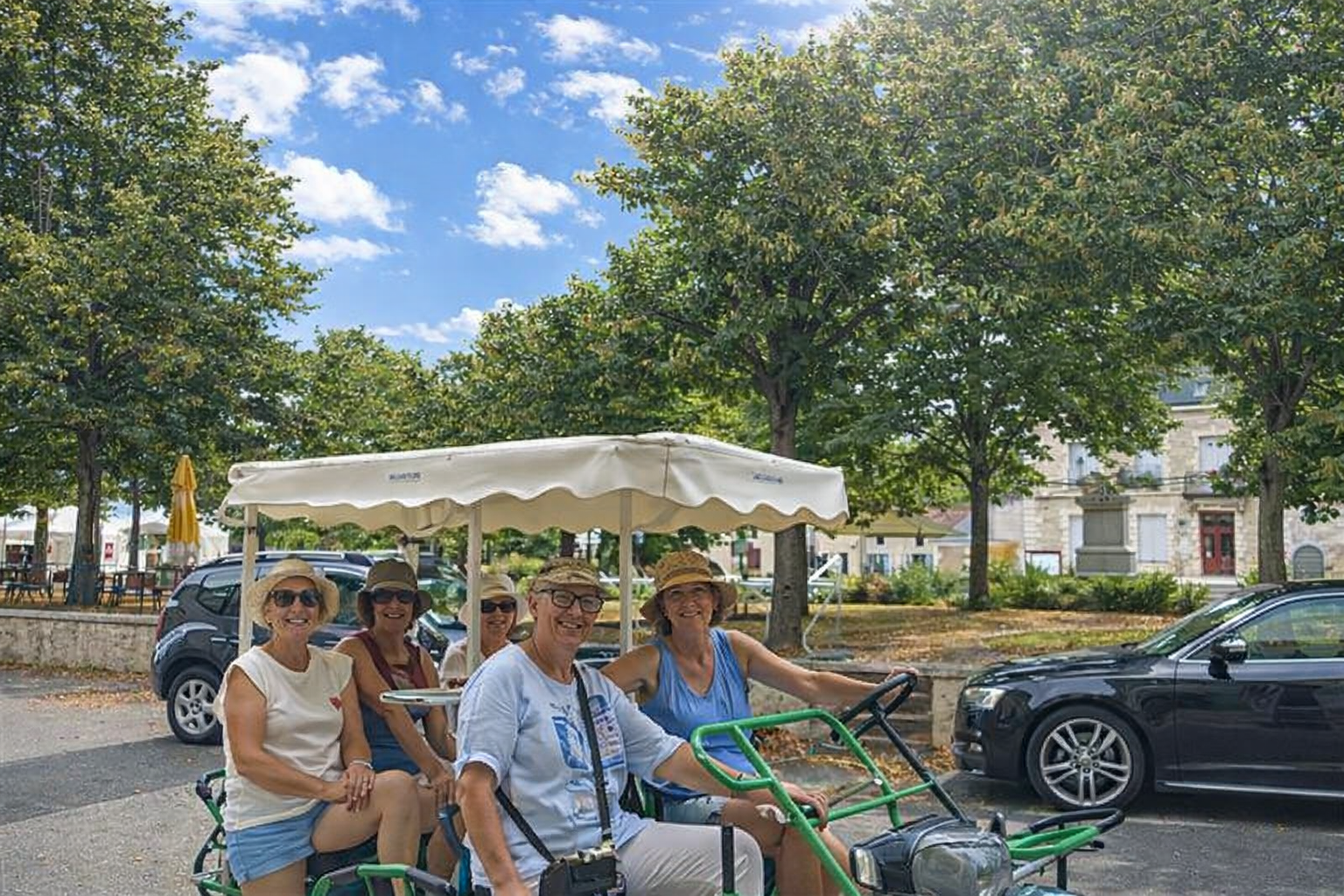 Location de pédalos, canoës et rosalies - photo 5