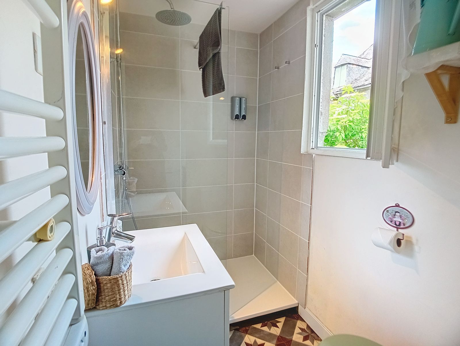 Les Glycines 3, Oloron-Sainte-Marie - photo 2