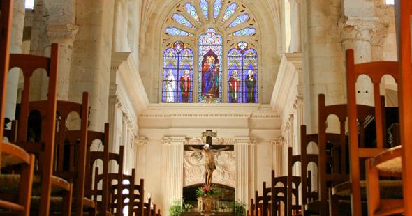 Abbaye de Nouaillé-Maupertuis, Nouaillé-Maupertuis