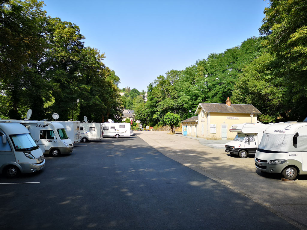 Aire d'accueil de camping-cars d'Uzerche, Uzerche - photo 7