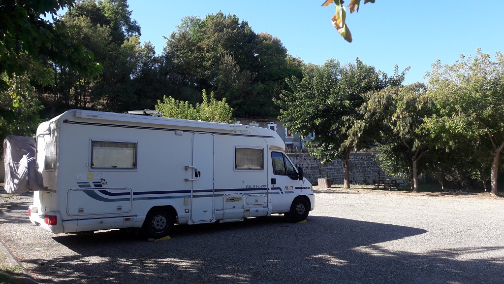 Aire de stationnement provisioire