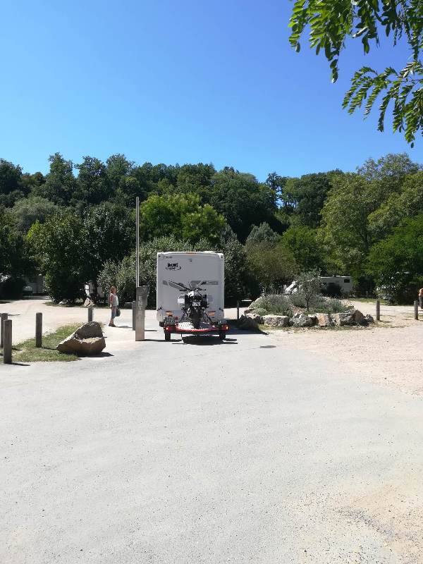 Aire municipale de stationnement de Brantôme - photo 2