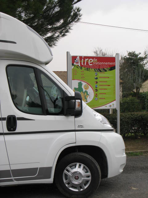 Aire de stationnement de Cavignac
