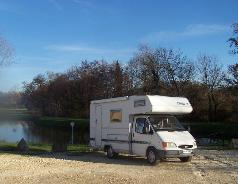 Aire de stationnement de Saint-Vivien-de-Blaye
