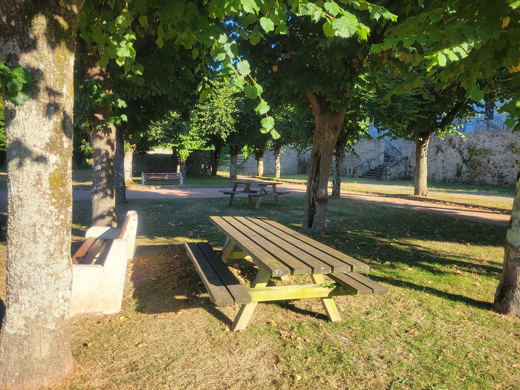 Aire de pique-nique de l'Abbaye de Mauléon