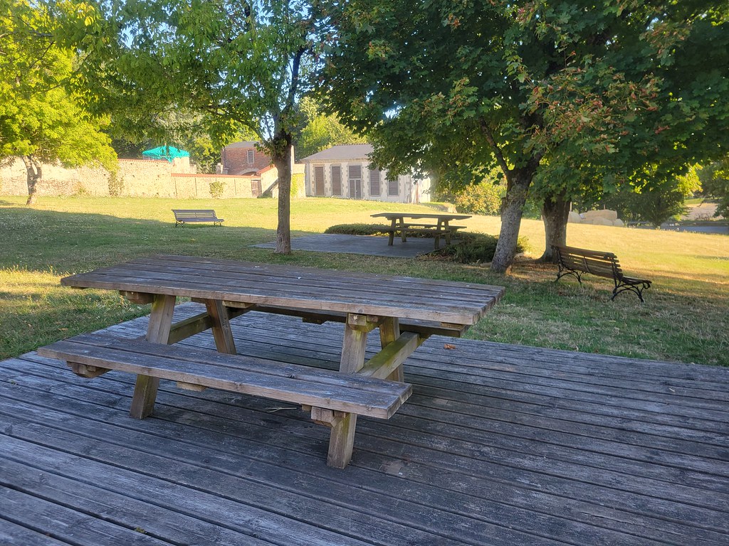 Aire de pique-nique de la Passerelle - photo 2