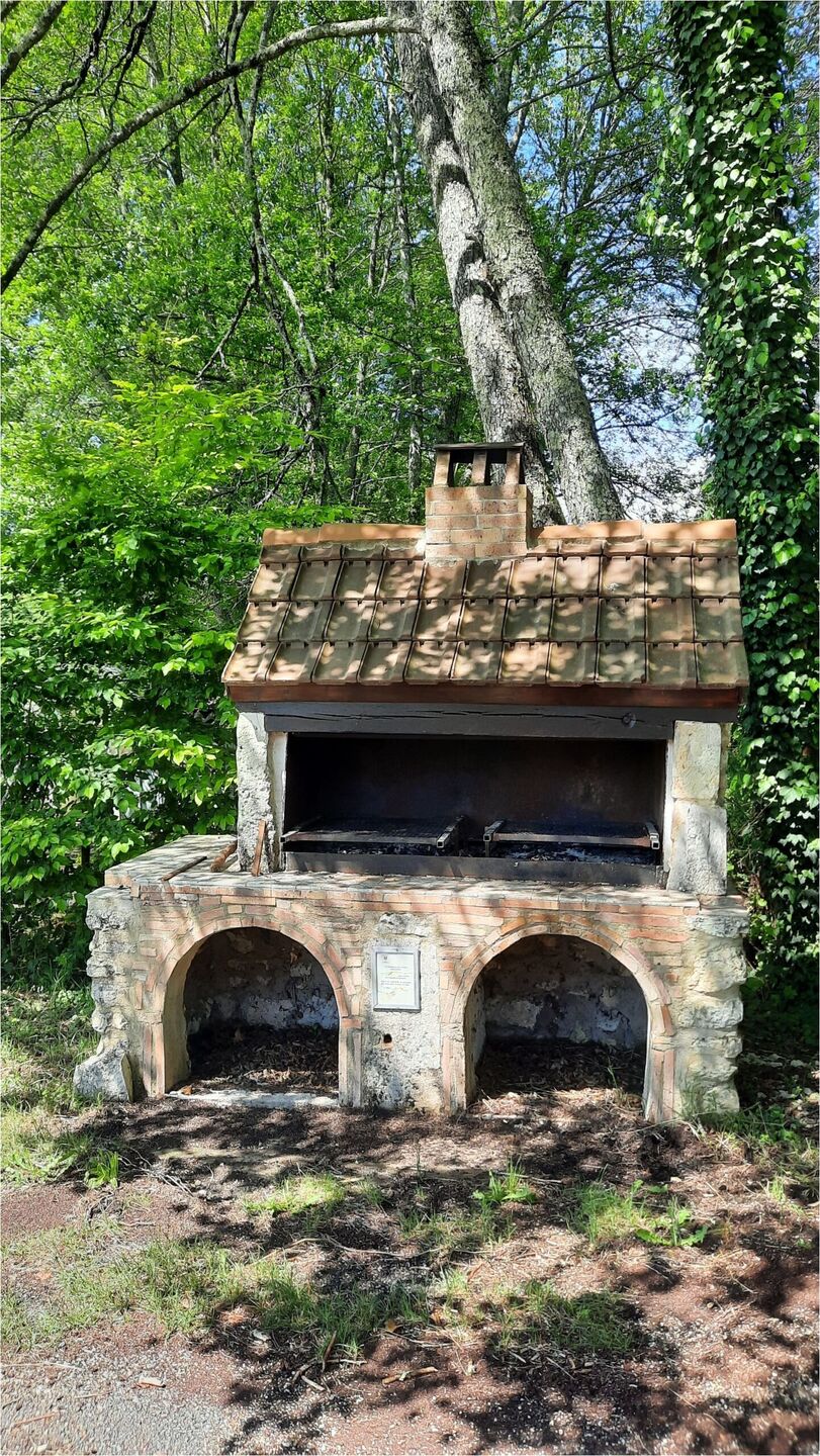 Aire de pique-nique de Saint Martin des Combes - photo 4