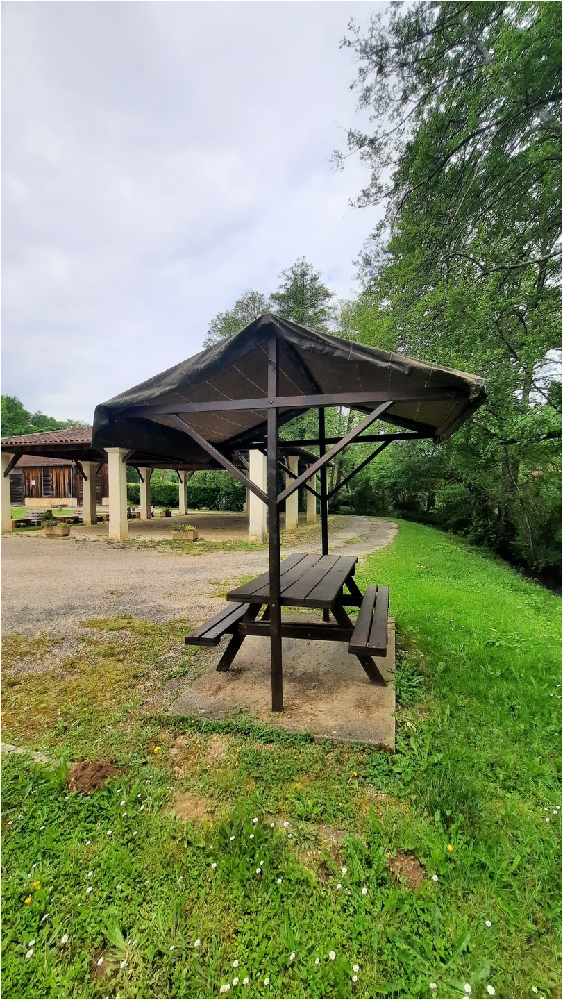 Aire de pique-nique de Saint Martin des Combes - photo 3