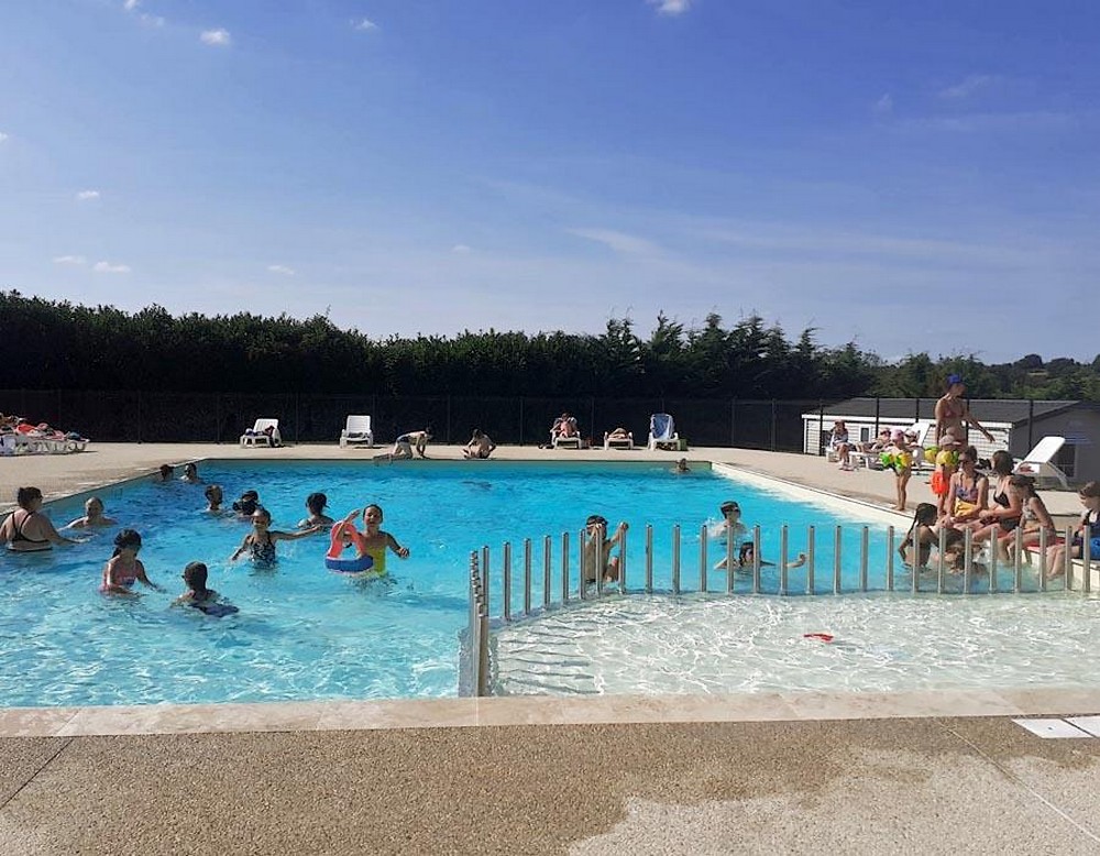 Piscine d'Argentonnay - Camping au lac d'Hautibus, Argentonnay