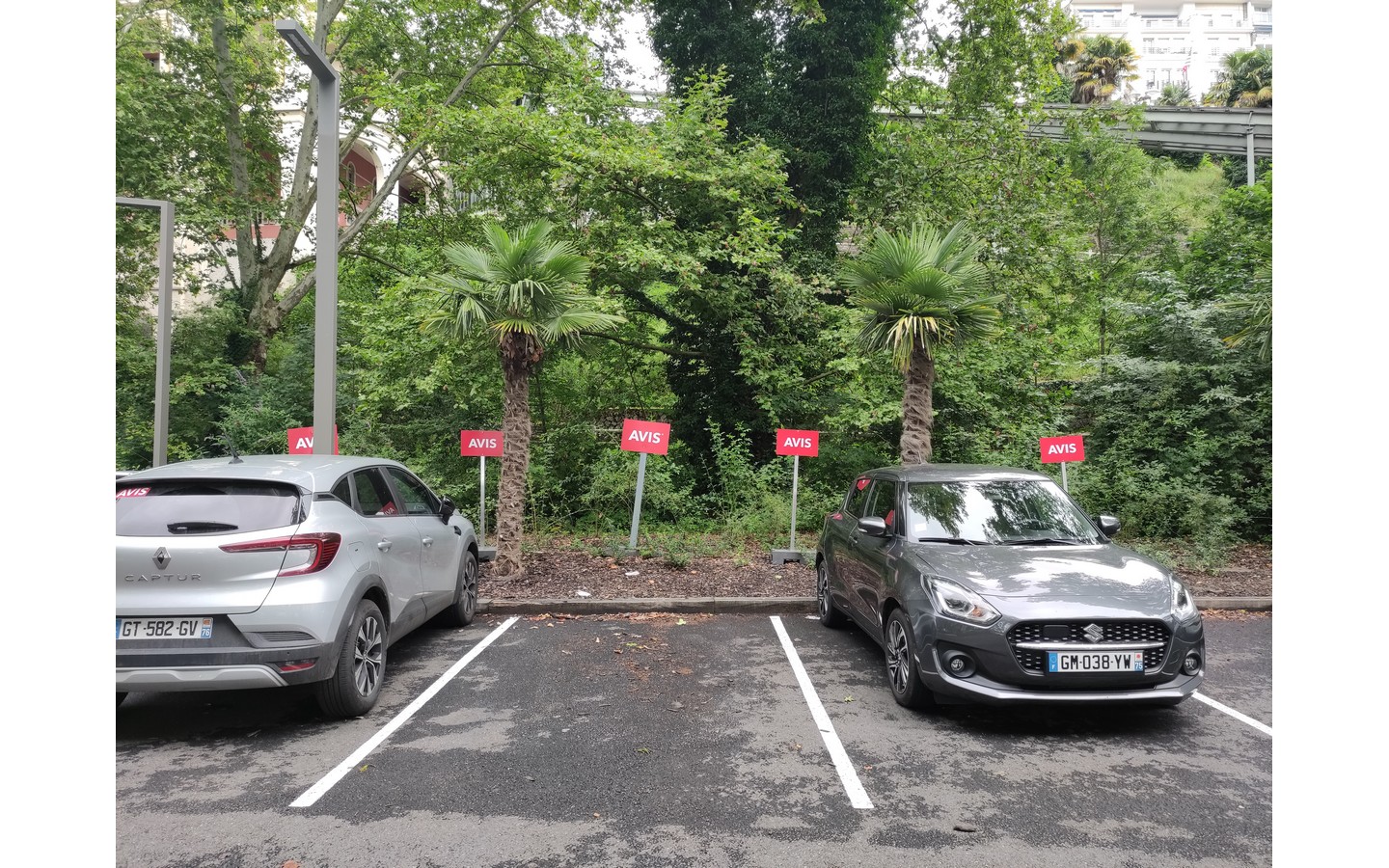 Avis - Gare SNCF - photo 4
