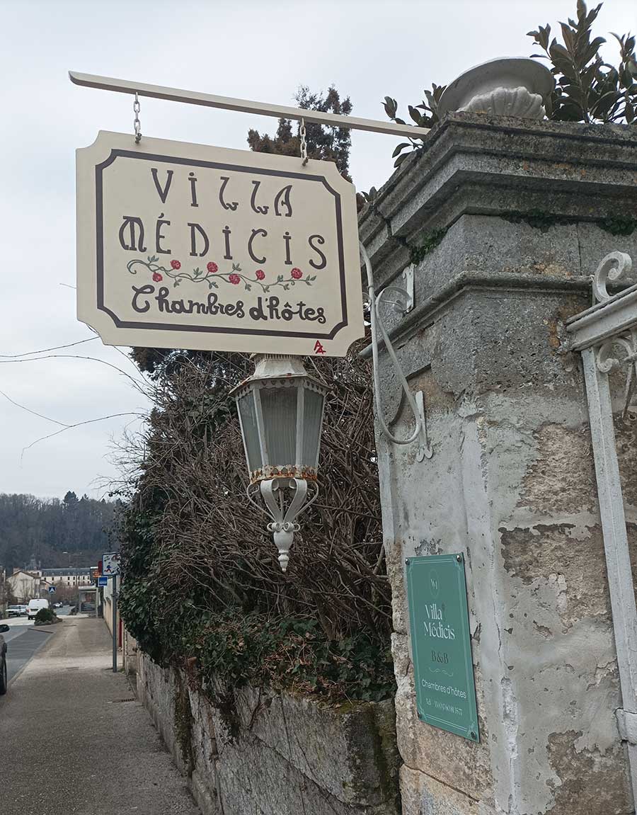 AZALIDE, Élisa Fave