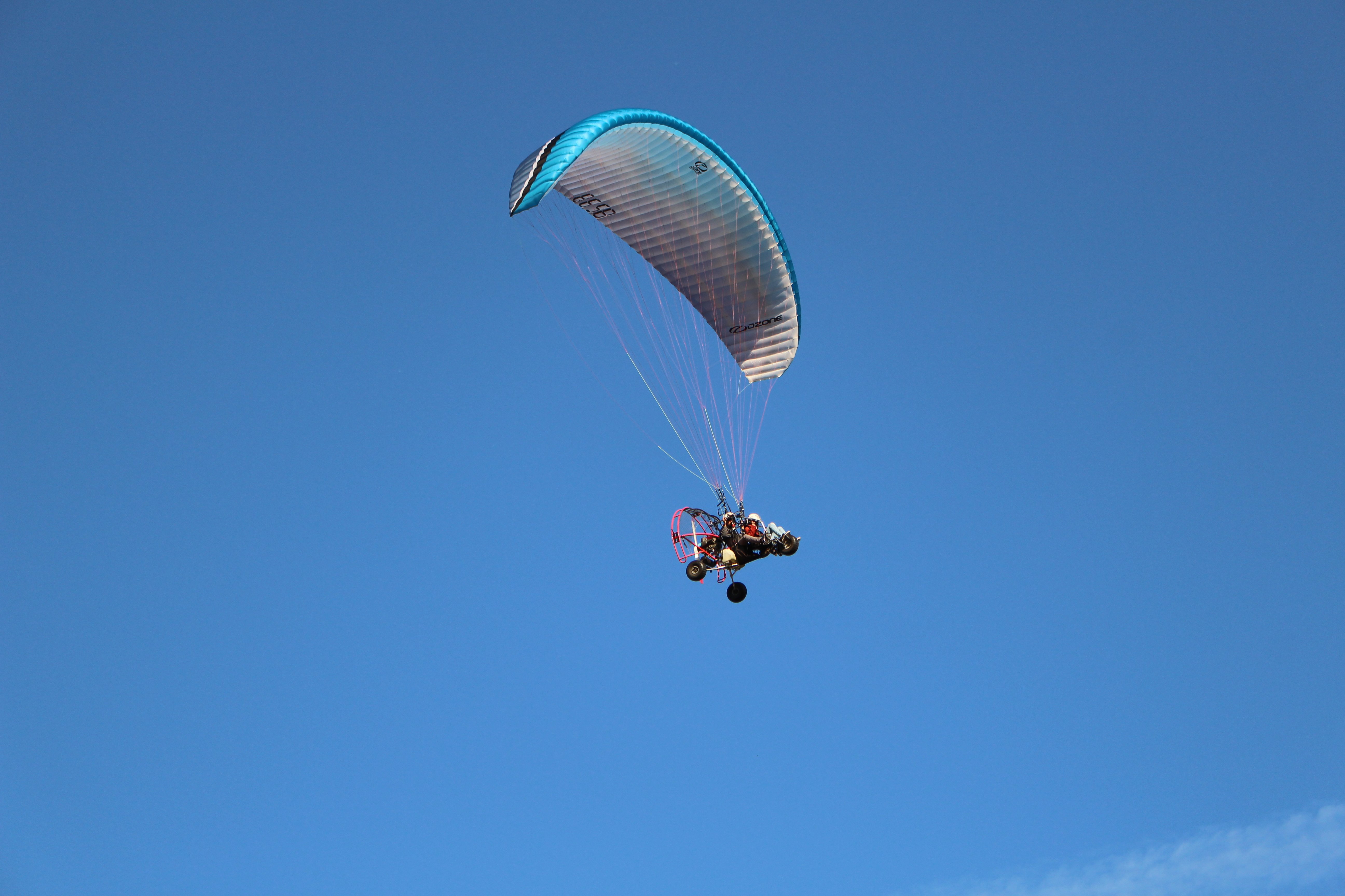 Baptême de l'air en parapente à moteur - photo 5