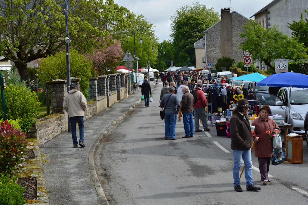 Marché de printenps et vide-greniers, Bersac-sur-Rivalier - photo 2