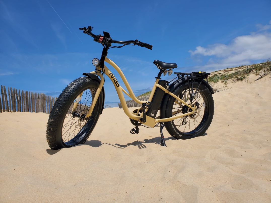 Bike and wave