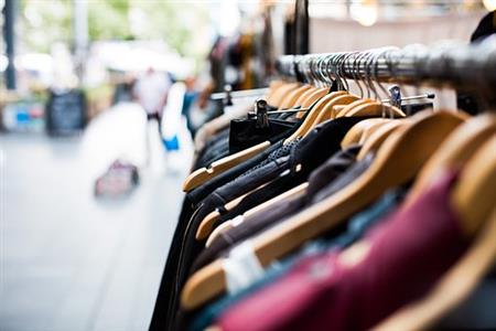 Braderie exceptionnelle de vêtements Braderie exceptionnelle de vêtements