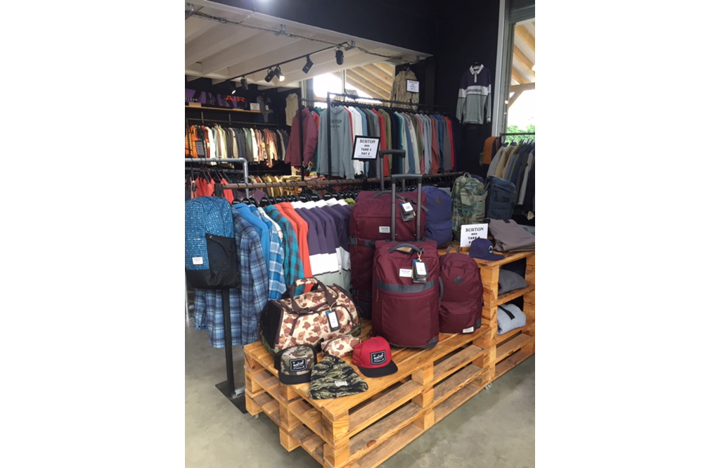 Burton Snowboards Outlet — photo 2