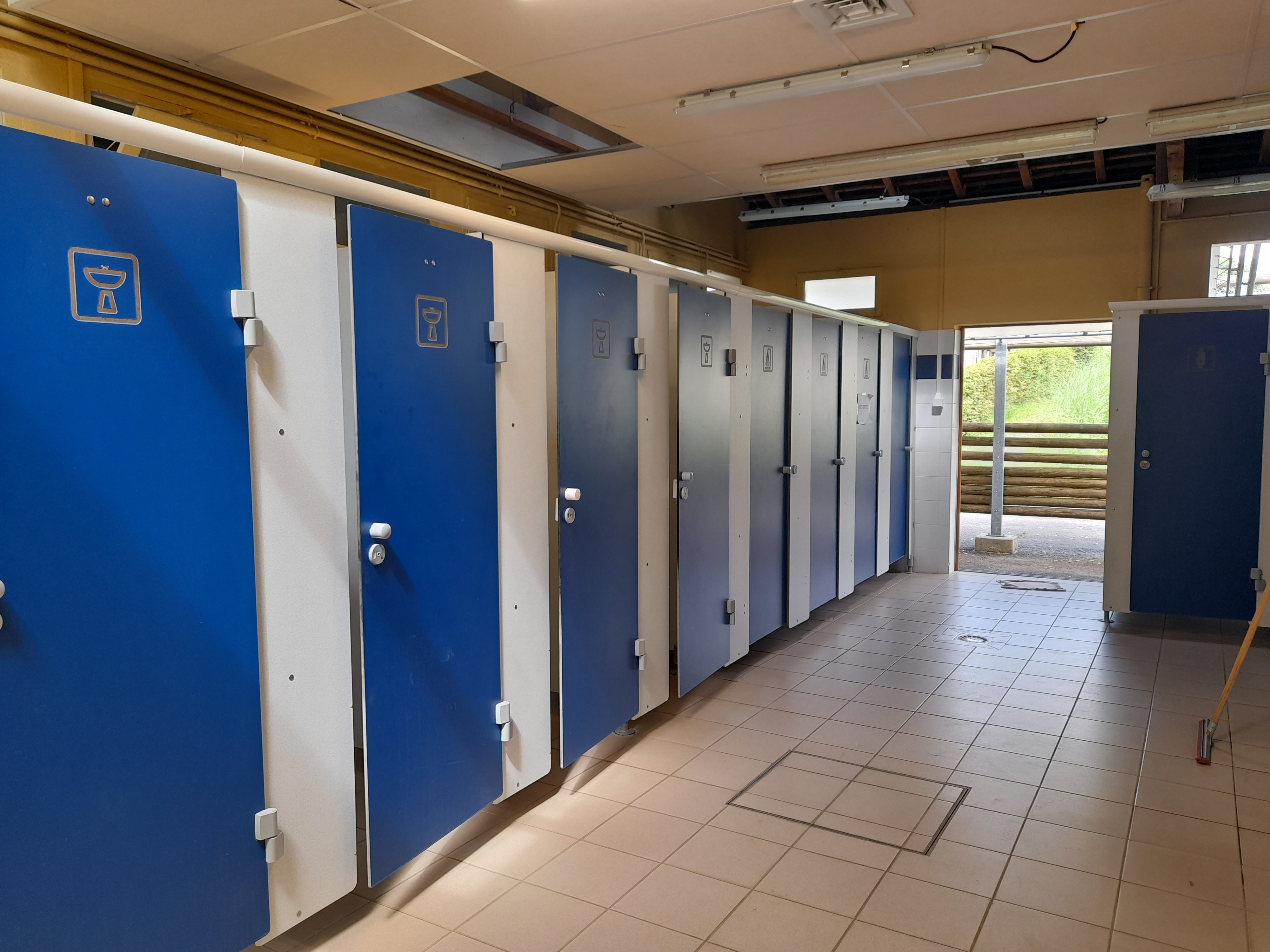 Camping municipal du lac de Pontcharal - photo 4