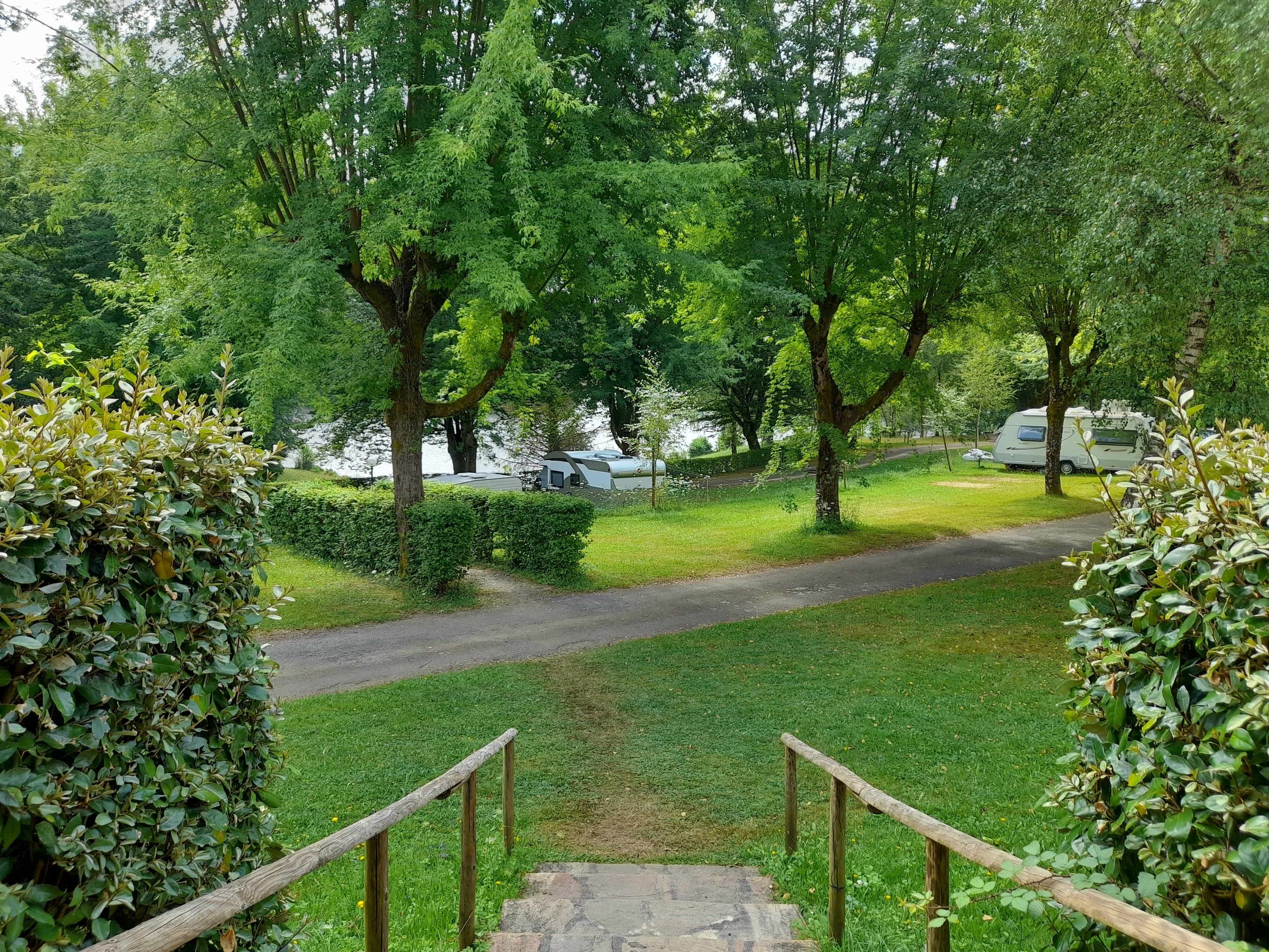 Camping municipal du lac de Pontcharal - photo 5