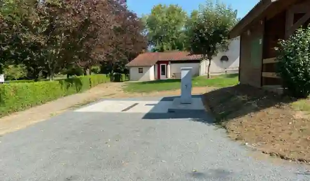 Camping de mon Village / Camping Cars Park - photo 3