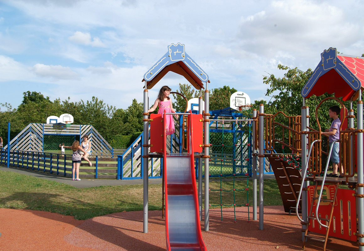 Camping Le Futuriste, Saint-Georges-lès-Baillargeaux - photo 7