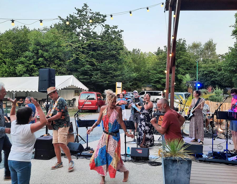 Camping 4* Le Moulin des Effres - Emplacement tente - Mobil home - Tipi - Lodge - photo 5