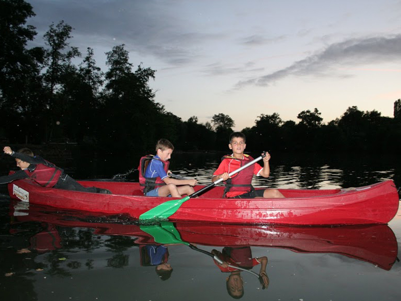 Descente nocturne aux flambeaux en canoë, Neuvic - photo 3